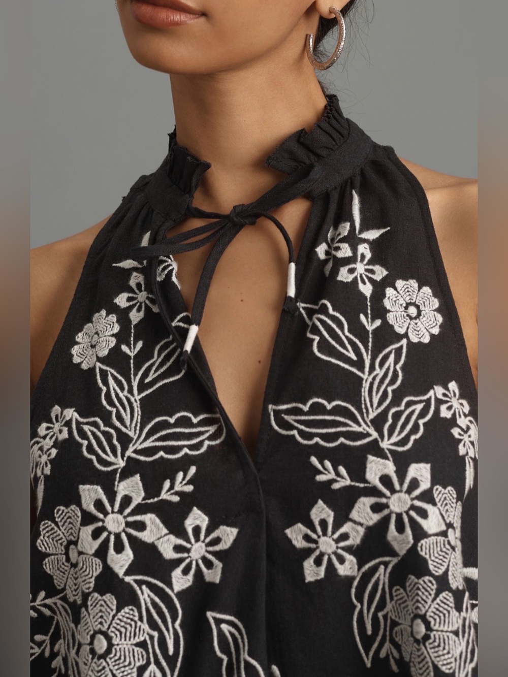 Pilcro The Tavi Blouse Tank Edition V-Neck Embroidered Black White Size Small - Picture 5 of 12